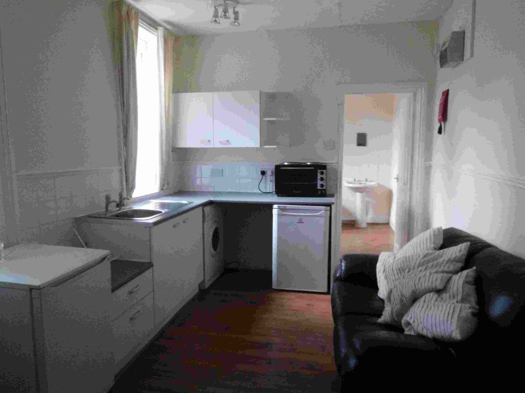 Property photo 1 of 2