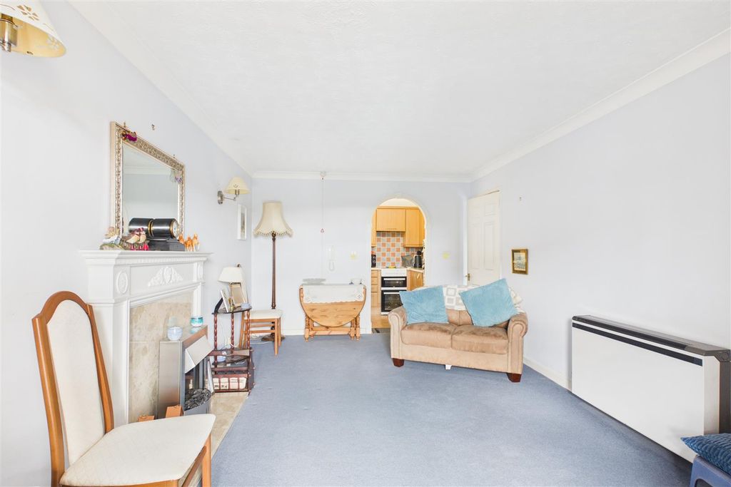 Property photo 2 of 16 Reception Room