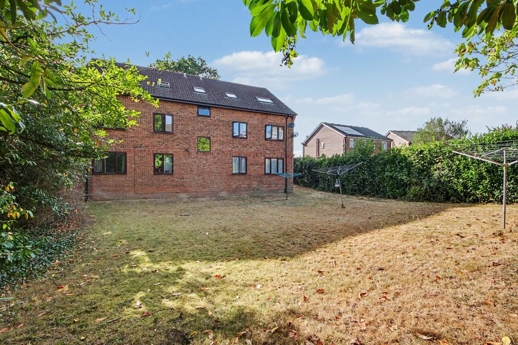 Property photo 3 of 10