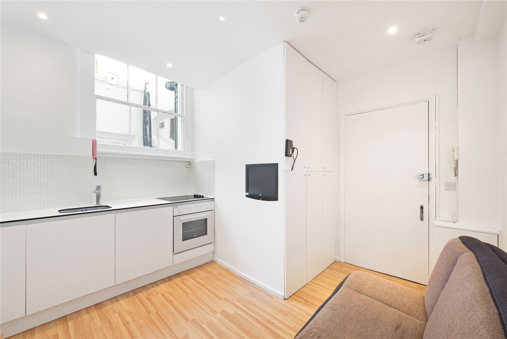 Property photo 1 of 6 Studio Room