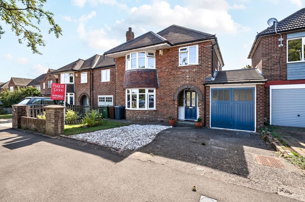 Property photo 1 of 28 1350159-4-68Bebee597256