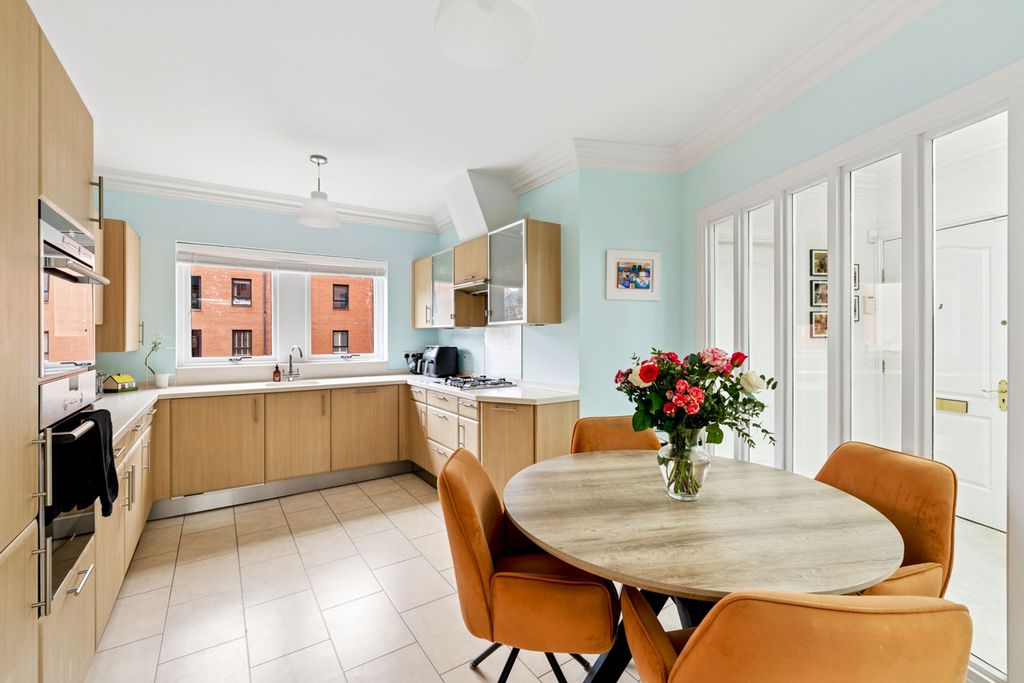 Property photo 3 of 26