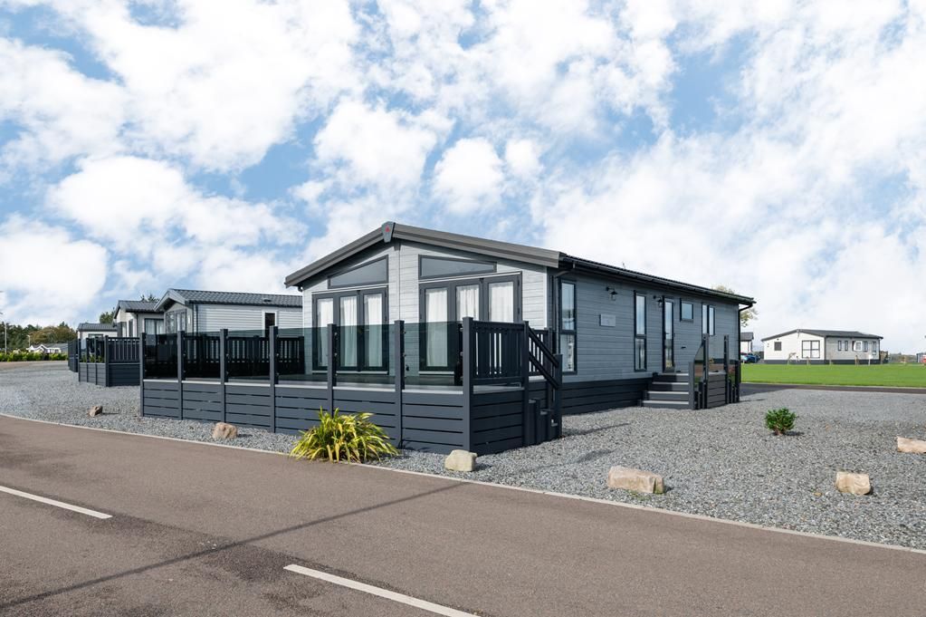 Property photo 1 of 30 External