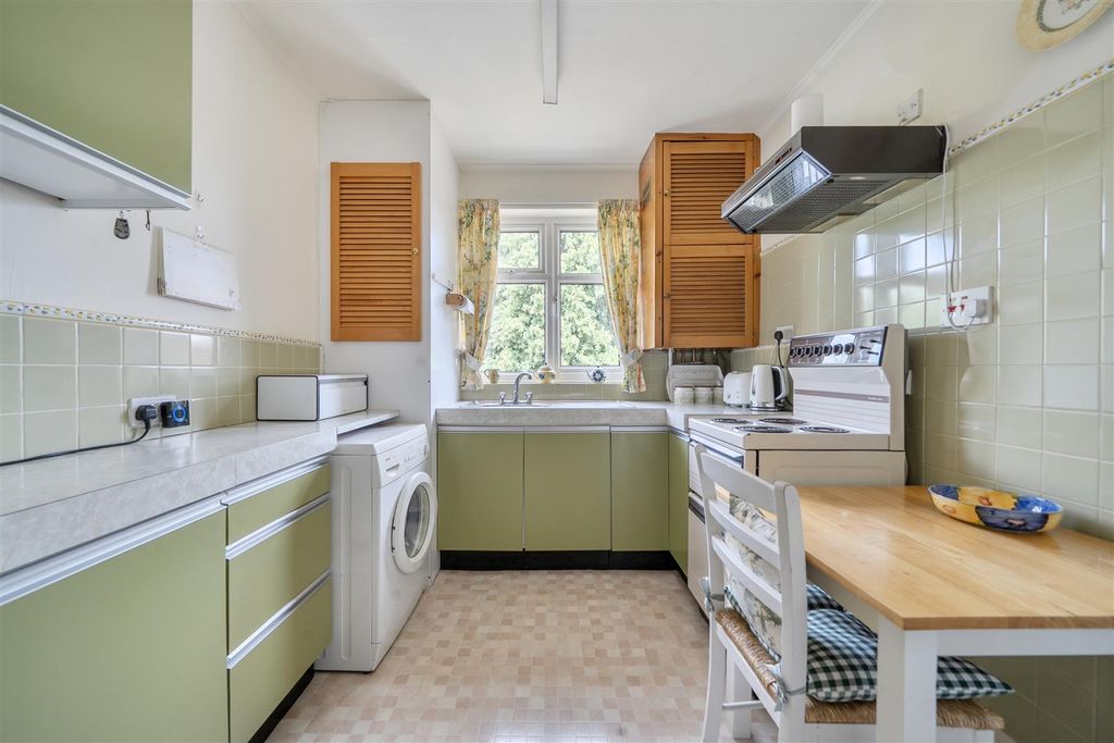Property photo 3 of 15 1484614-9-6A43E231024A0.Jpg