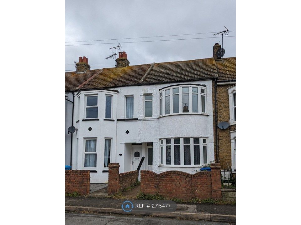 Property photo 2 of 11 Front