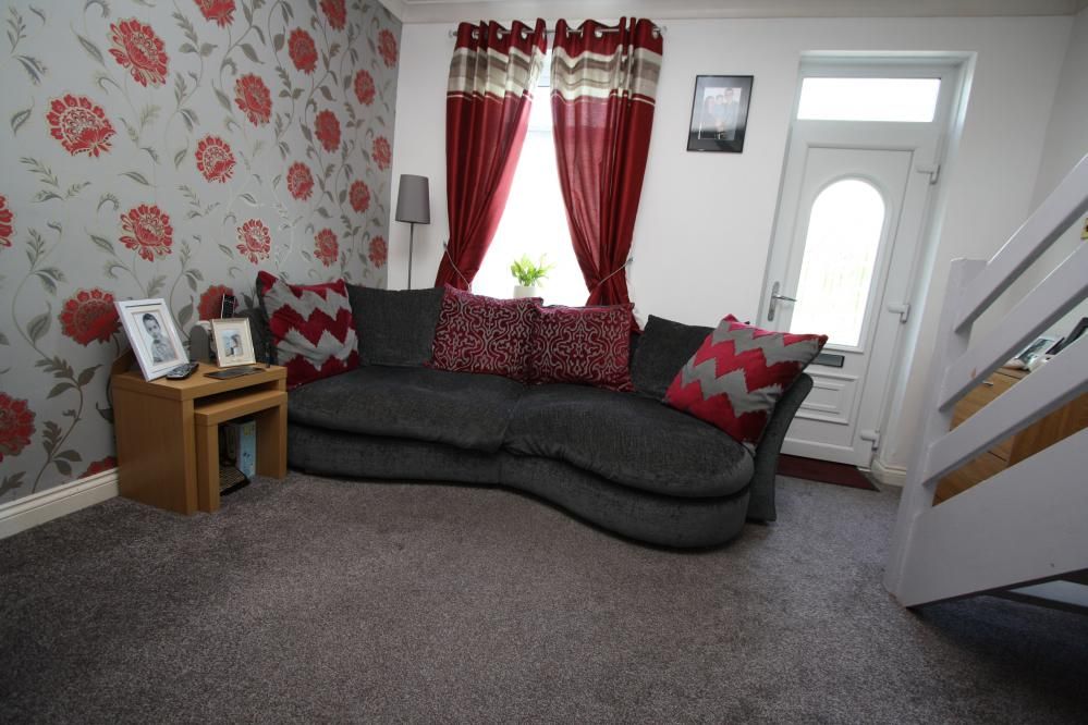 Property photo 2 of 9 Lounge