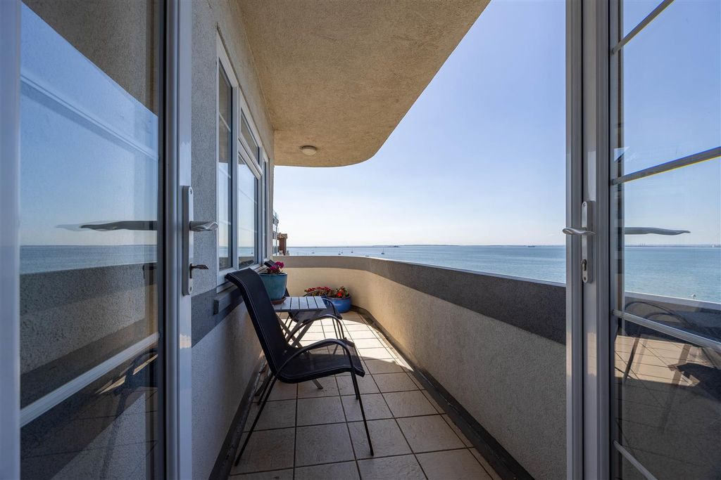 Property photo 3 of 35 Balcony