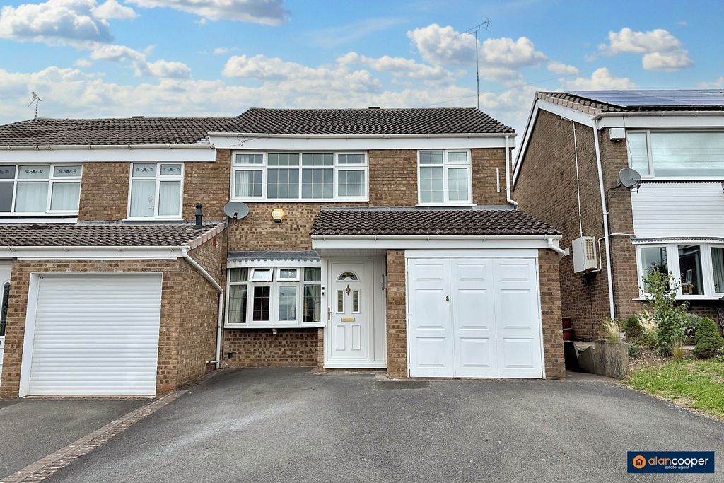 Property photo 1 of 14 4504440