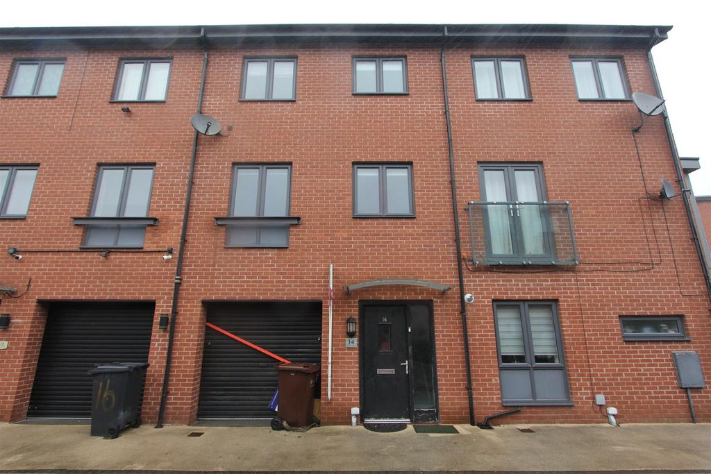 Property photo 1 of 13 Ext.Jpg