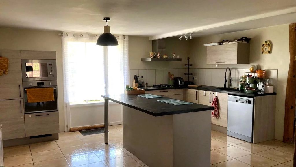 Property photo 3 of 15