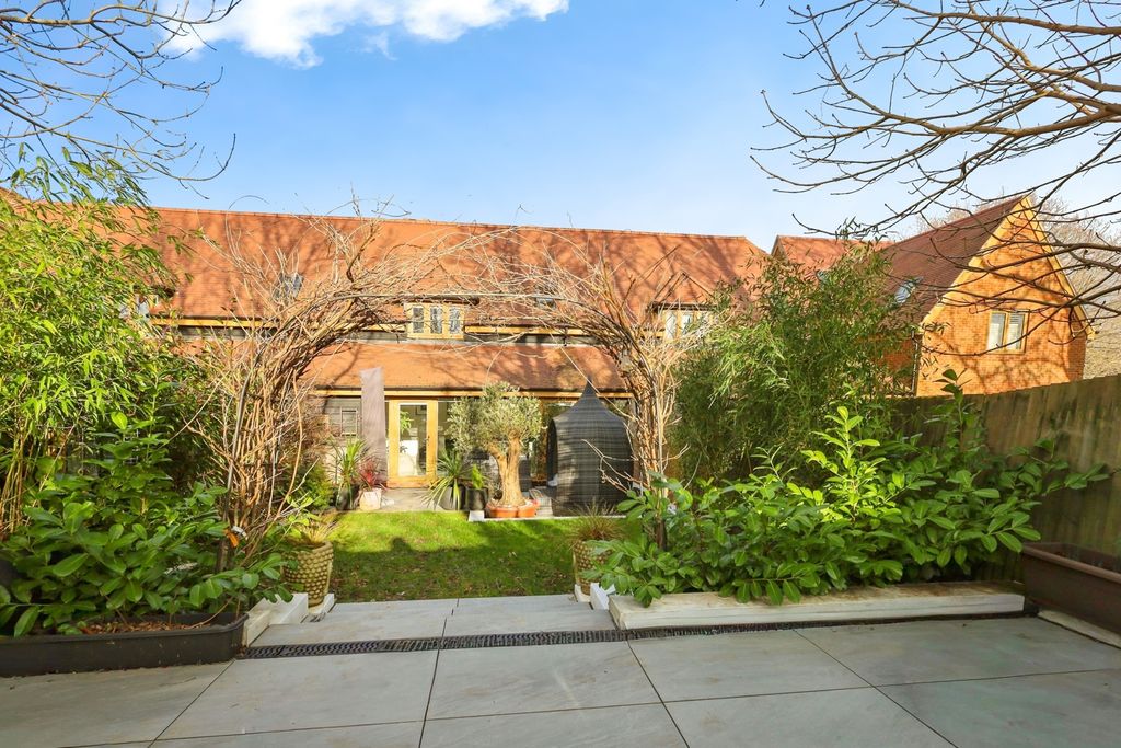 Property photo 1 of 18 Pbox-Img.Jpg
