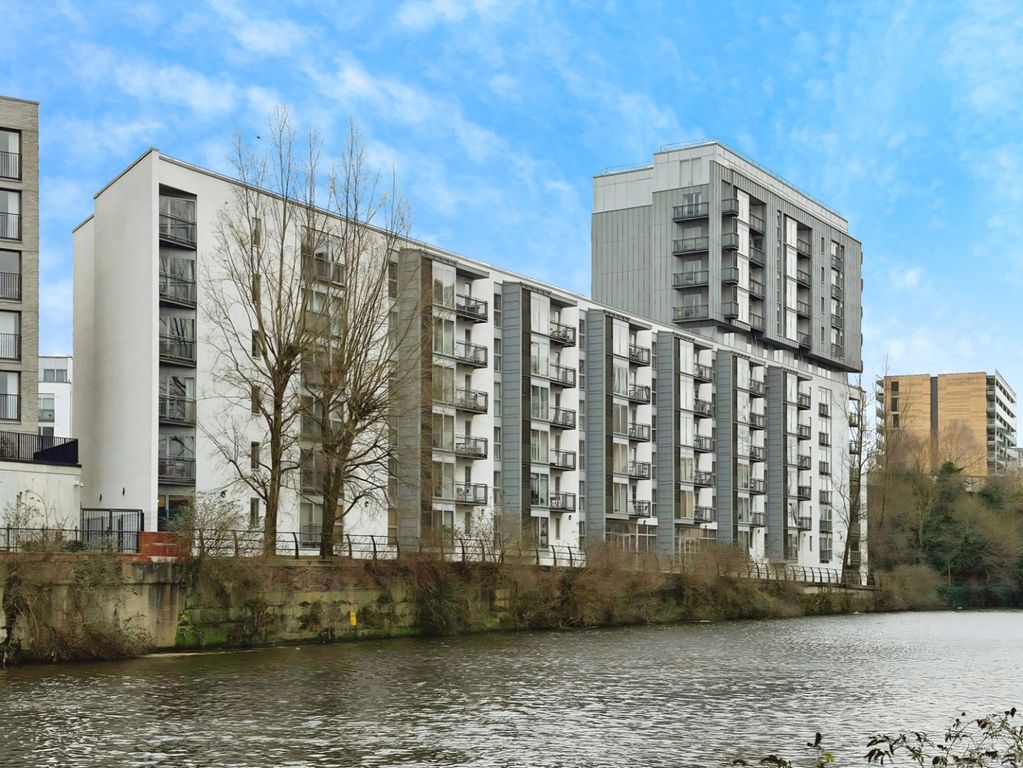 Property photo 1 of 11 Pbox-Img.Jpeg