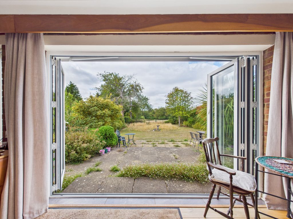 Property photo 2 of 21 Window Out