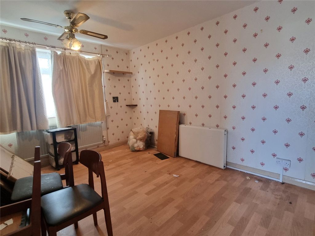 Property photo 2 of 6 Picture No. 06