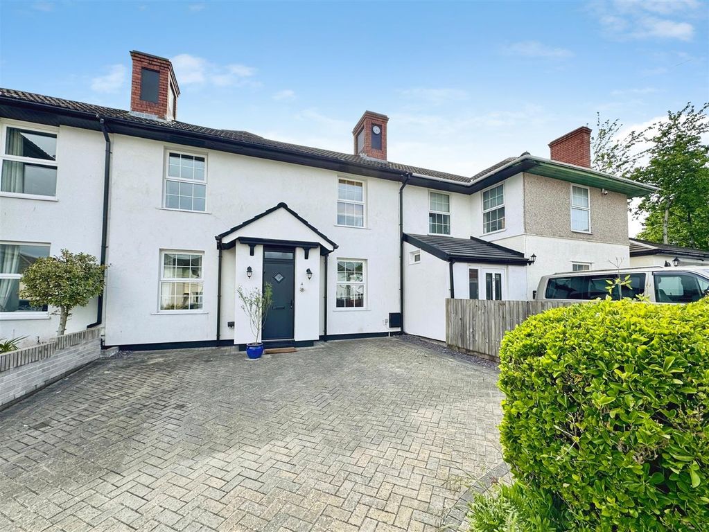 Property photo 1 of 21 Bulwark Avenue