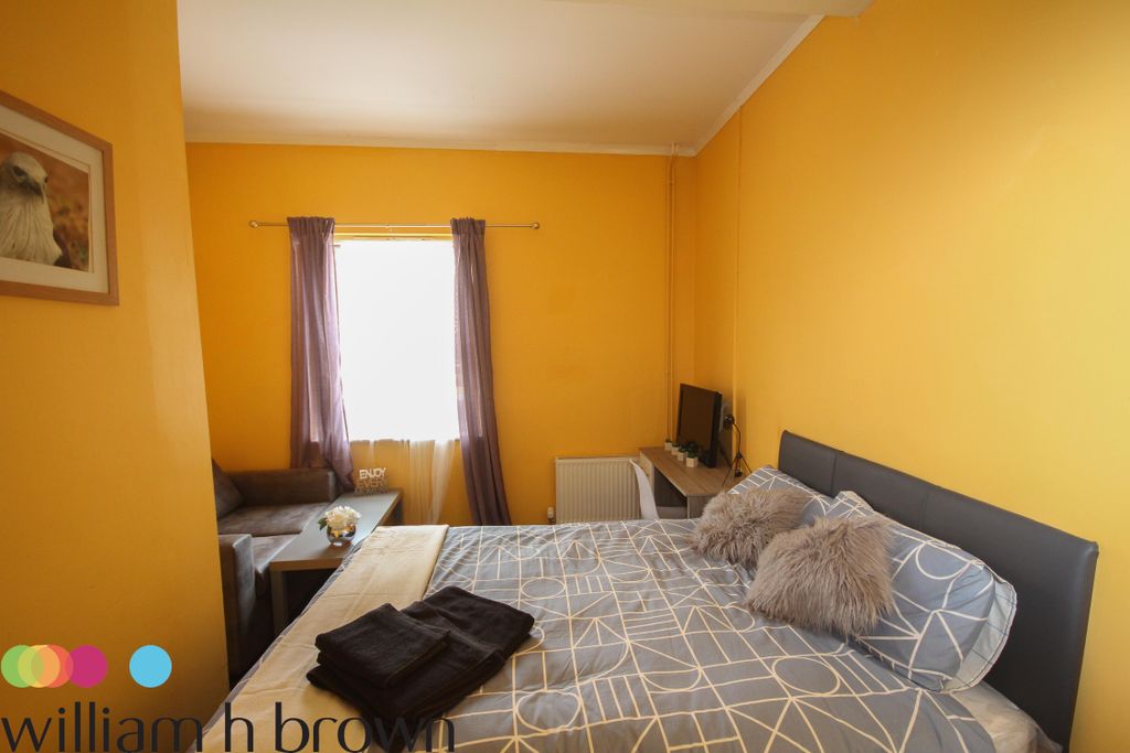 Property photo 2 of 6 Image