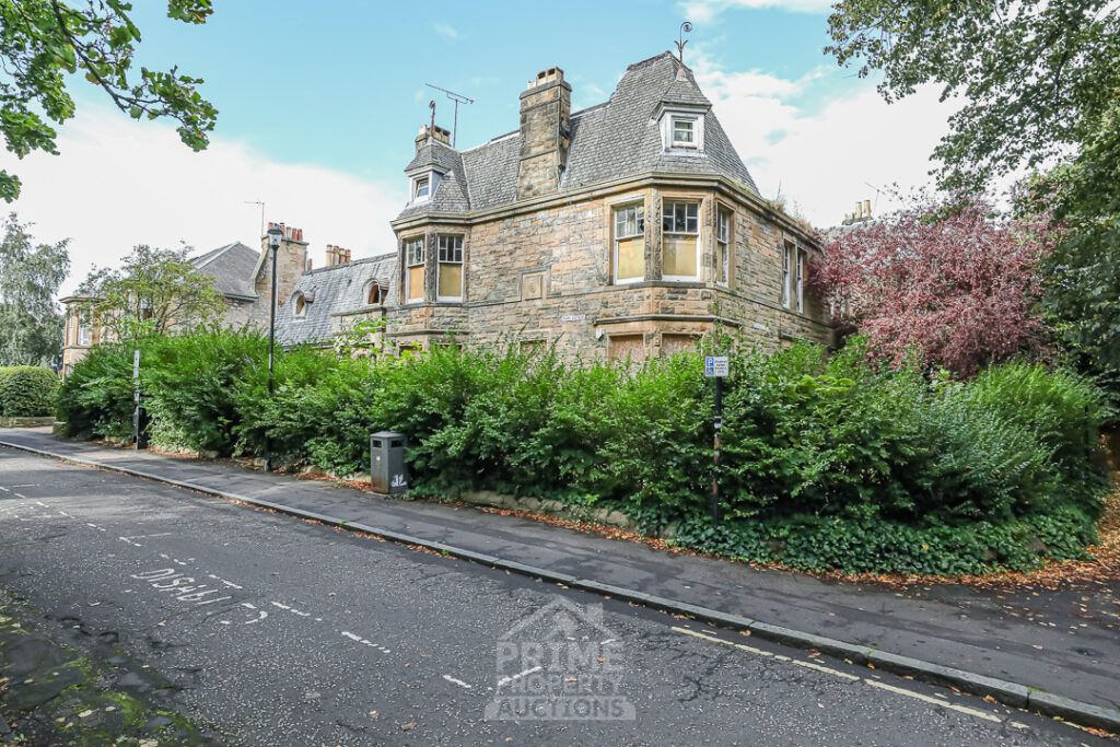 Property photo 1 of 28
