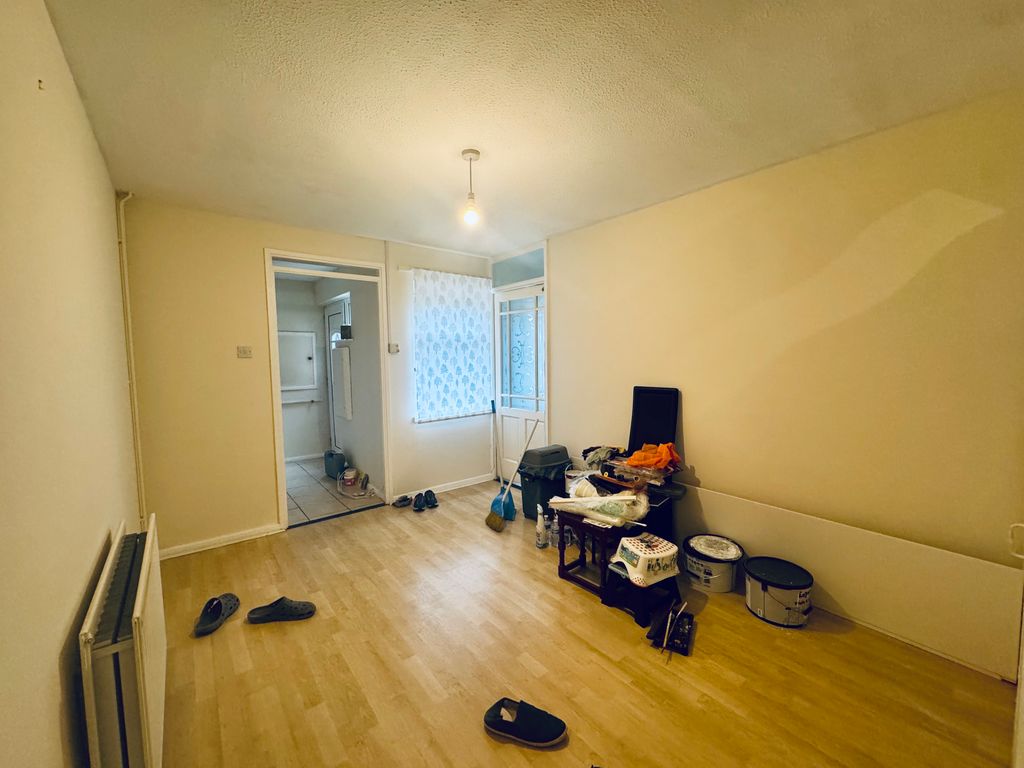 Property photo 3 of 10 Image
