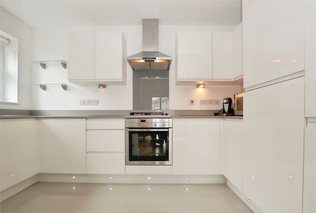 Property photo 3 of 15 Picture No. 32