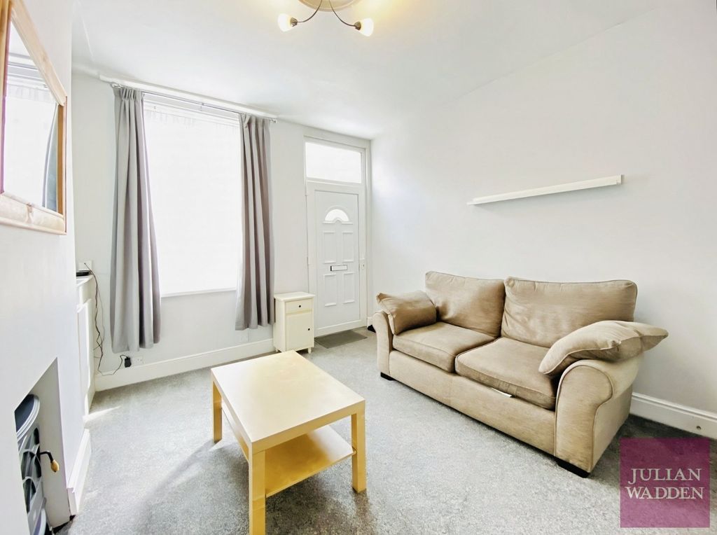Property photo 2 of 15 Picture No. 27