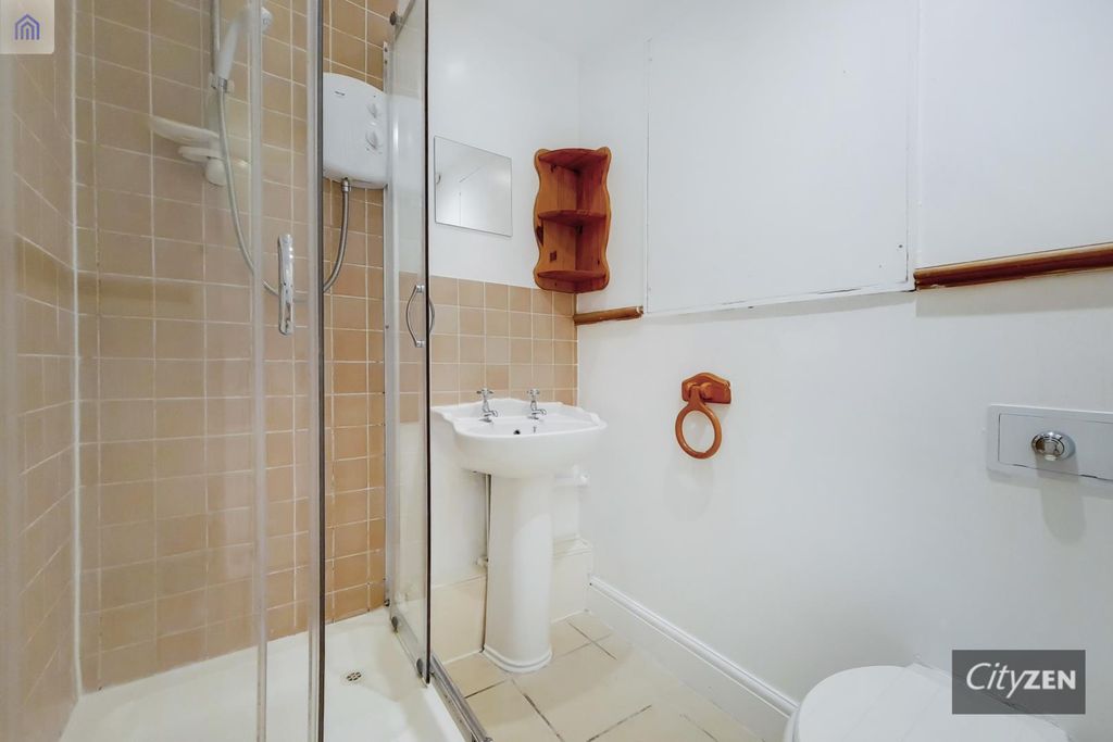 Property photo 3 of 10 Shower Room