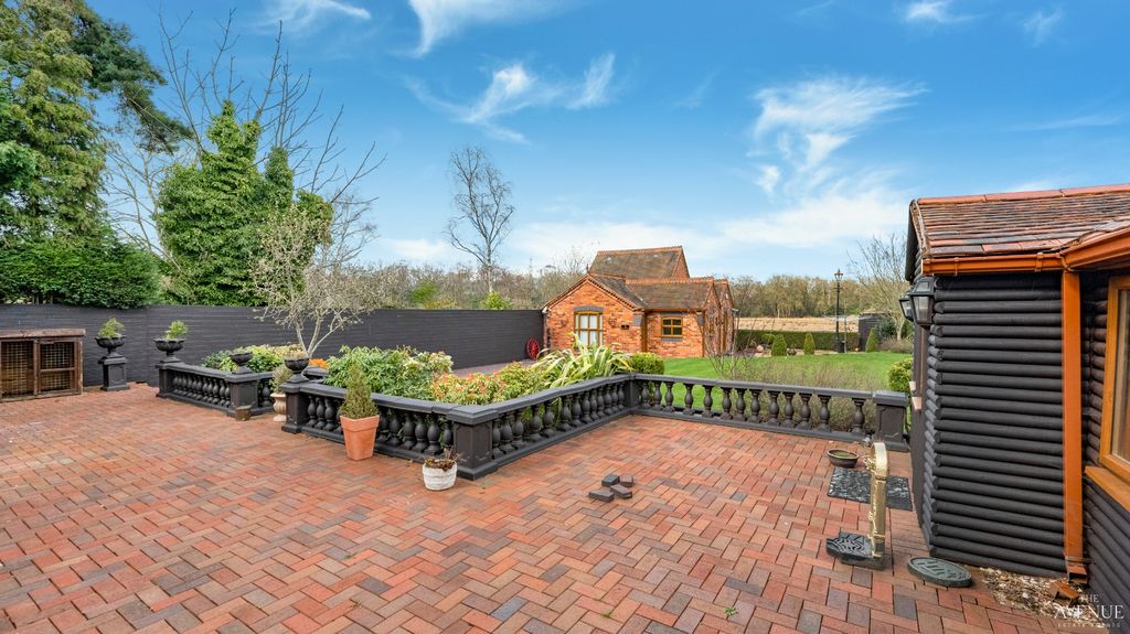 Property photo 3 of 29 4855247