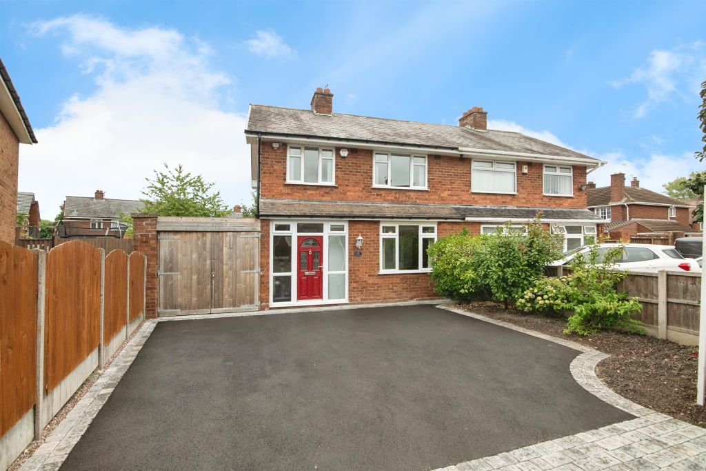 Property photo 1 of 17