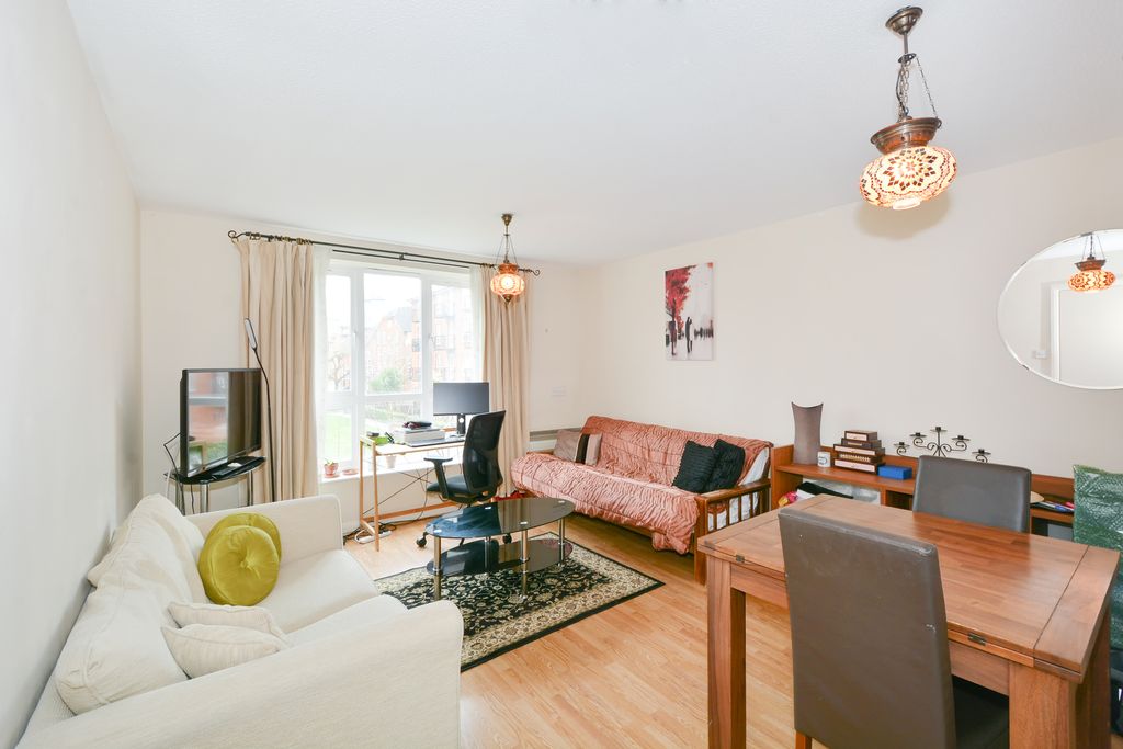 Property photo 3 of 10