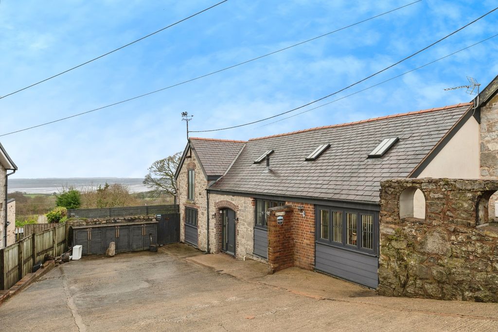 Property photo 1 of 30 Pbox-Img.Jpg