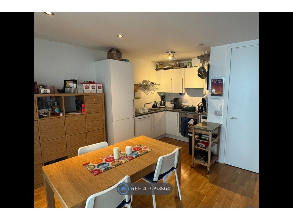 Property photo 3 of 9 Kitchen/Dining