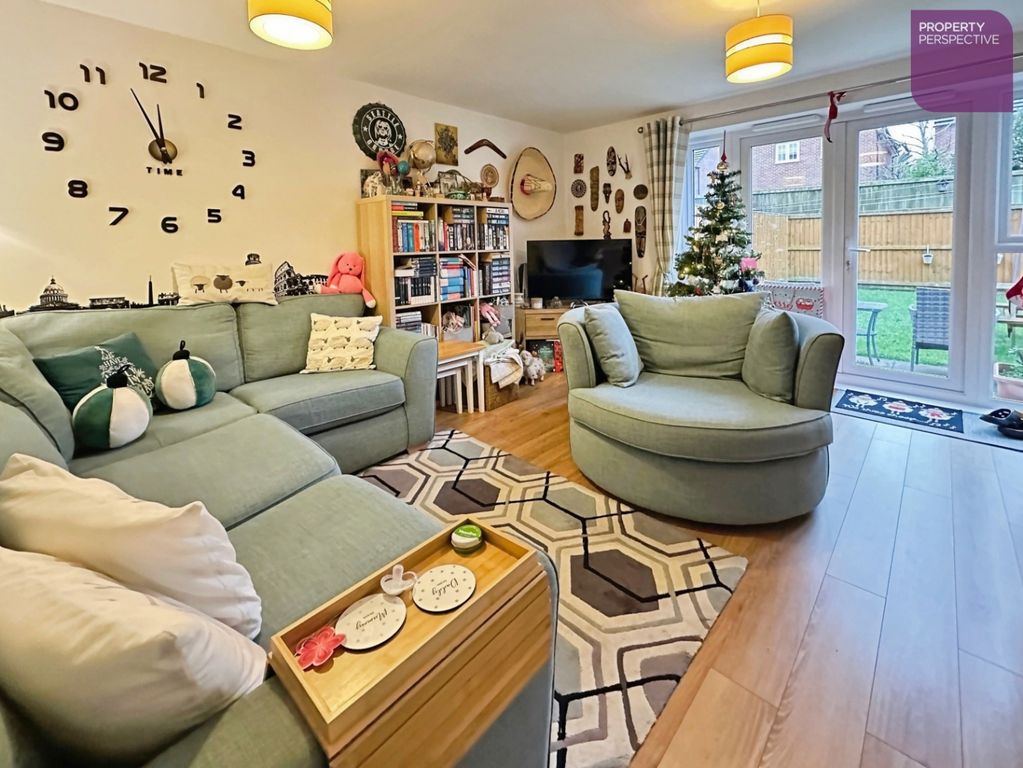 Property photo 2 of 13 Lounge