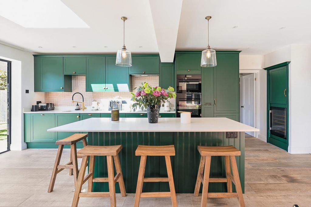 Property photo 2 of 49