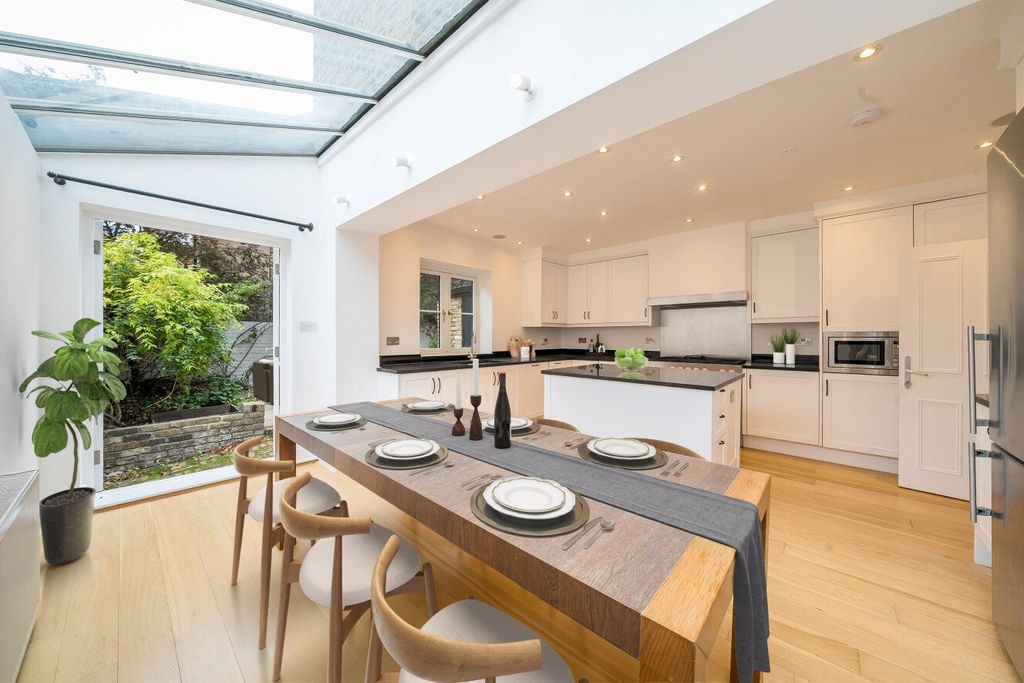 Property photo 2 of 22 Picture No. 83