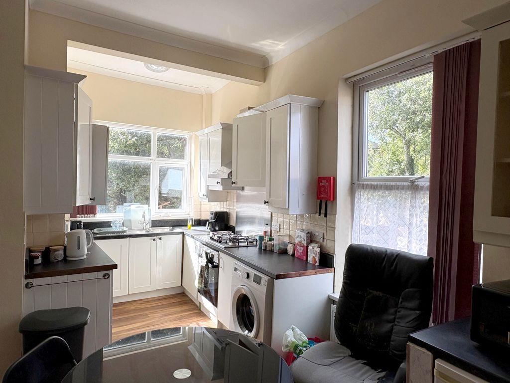Property photo 2 of 14 Kitchen