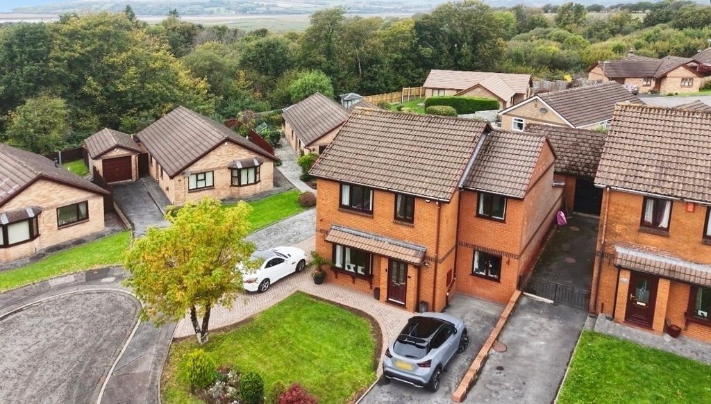 Property photo 1 of 46 5333811