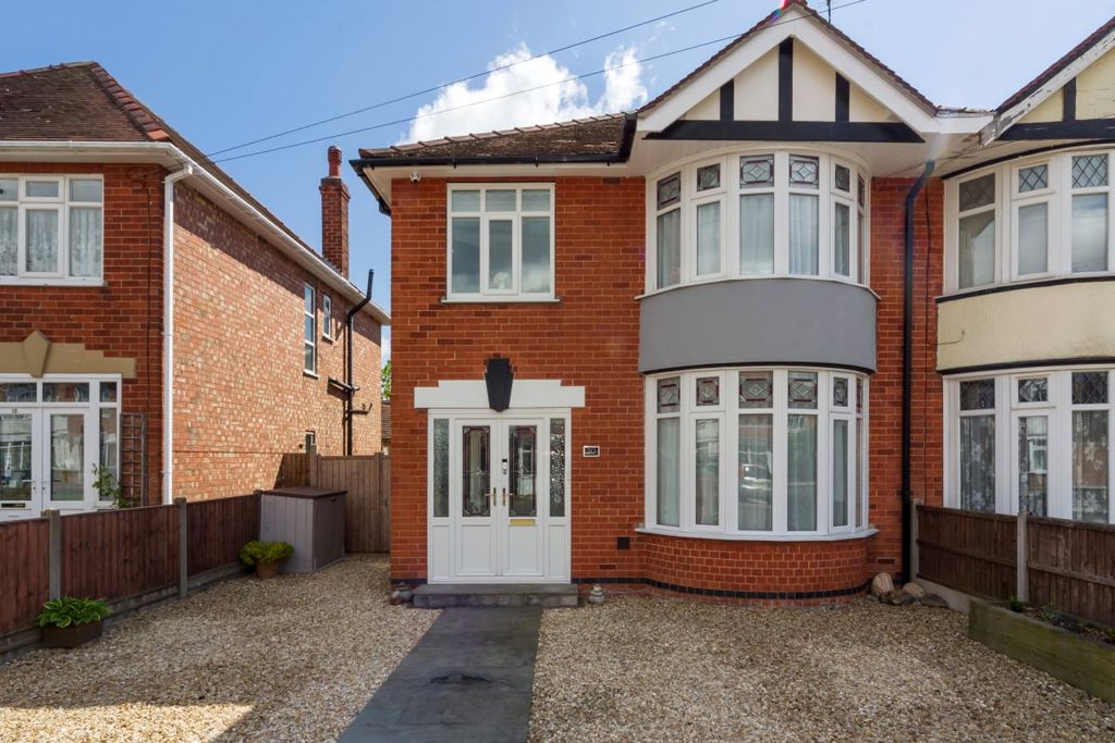 Property photo 1 of 39