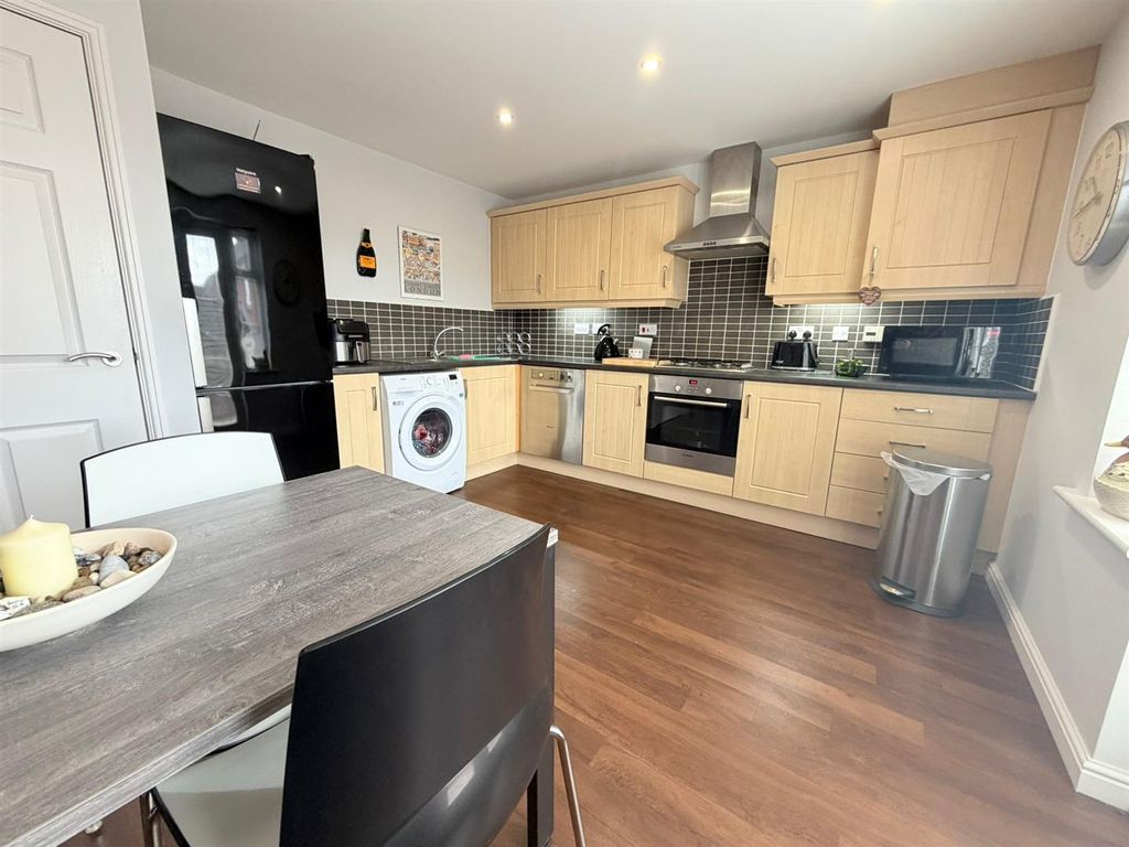 Property photo 3 of 20 (3).Jpeg