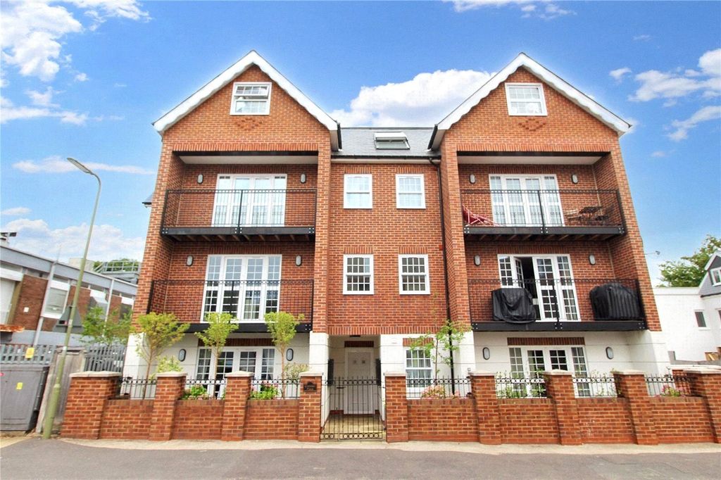 Property photo 1 of 10 Picture No. 14