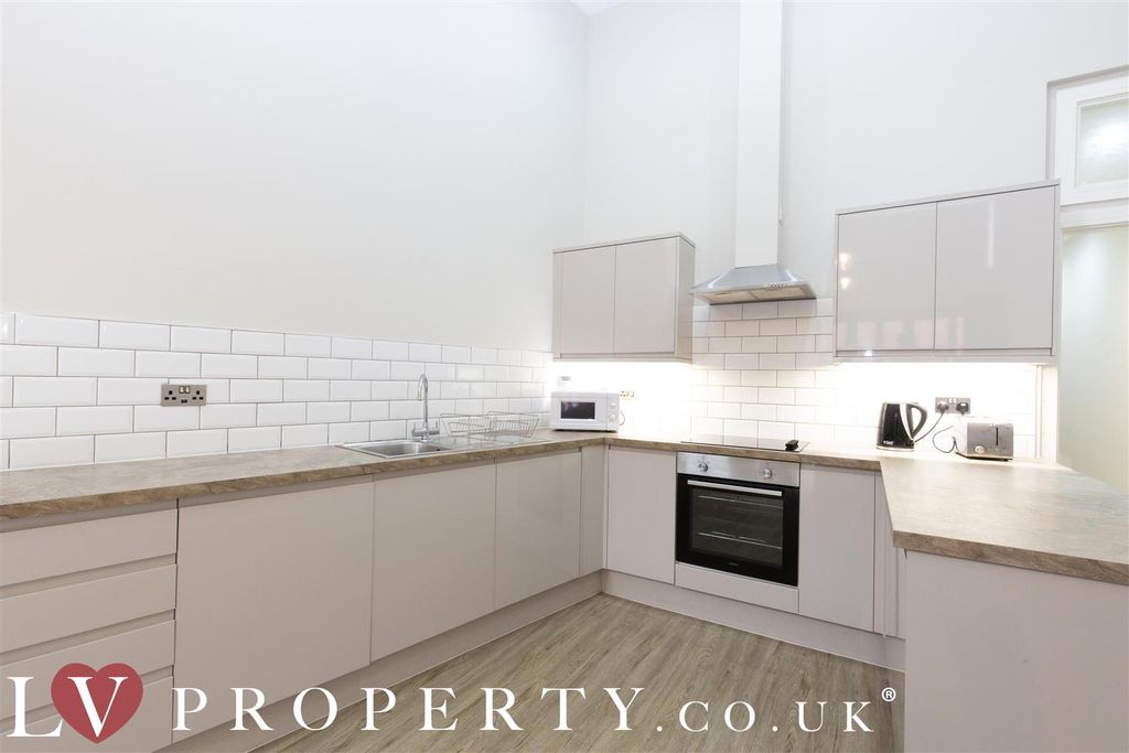 Property photo 3 of 13 N20.Jpg