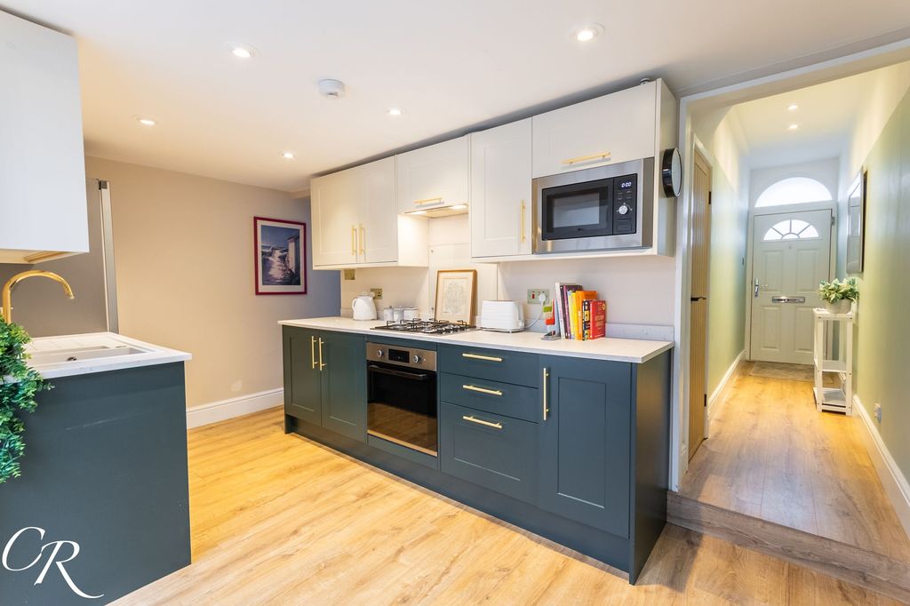 Property photo 3 of 14