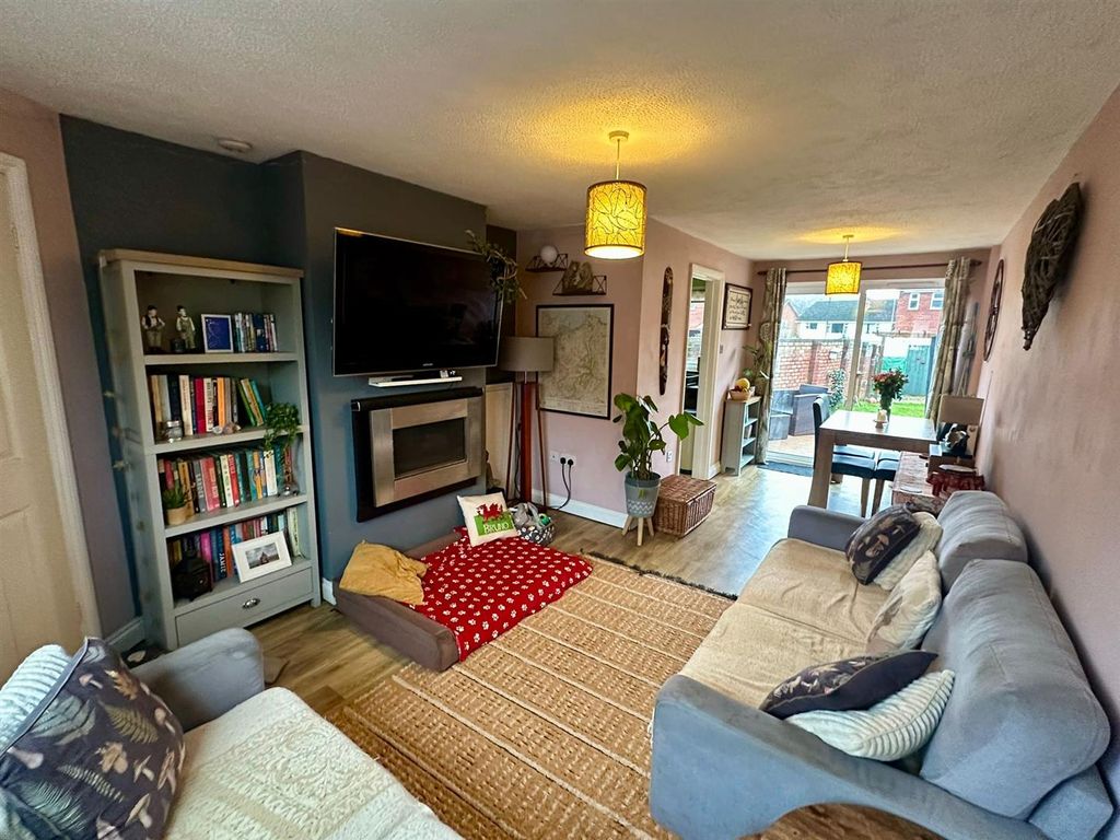 Property photo 3 of 10