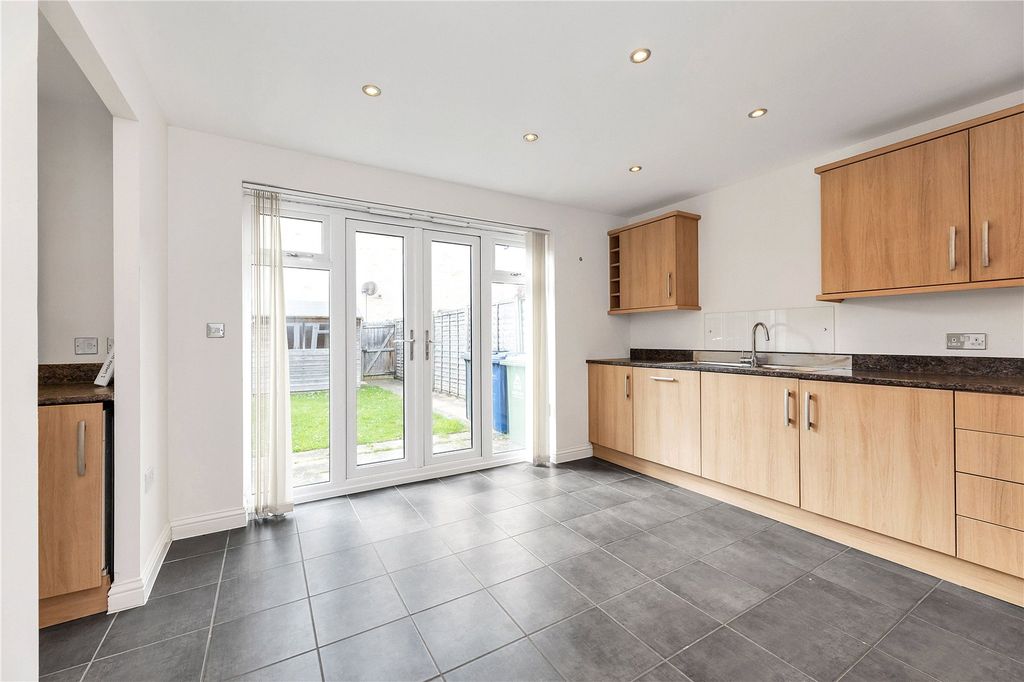 Property photo 2 of 14 Picture No. 04