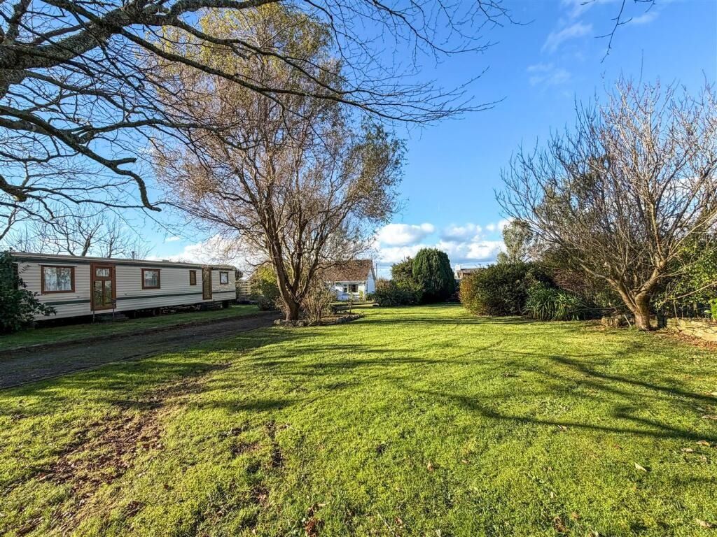 Property photo 2 of 25 4849131