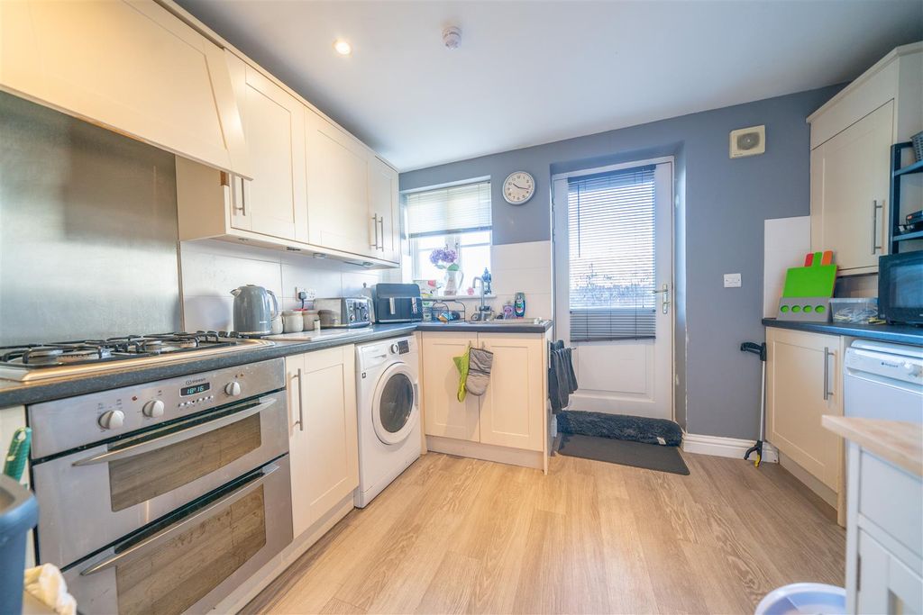 Property photo 3 of 15 8.Jpg