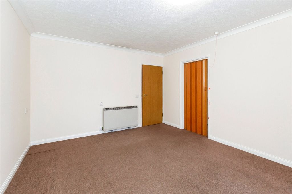 Property photo 2 of 14 Picture No. 13