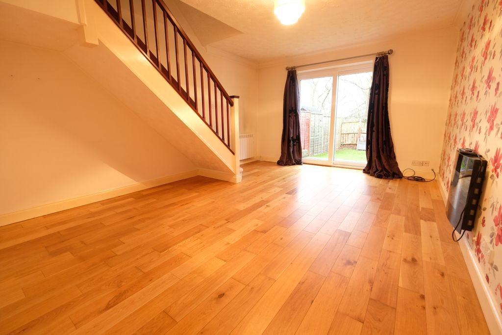 Property photo 2 of 9 Sitting/Dining Room