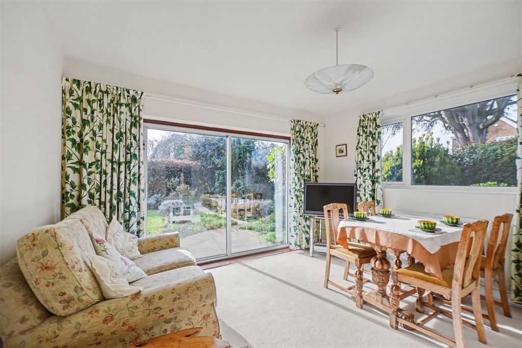 Property photo 3 of 16 Dining/Sitting Room