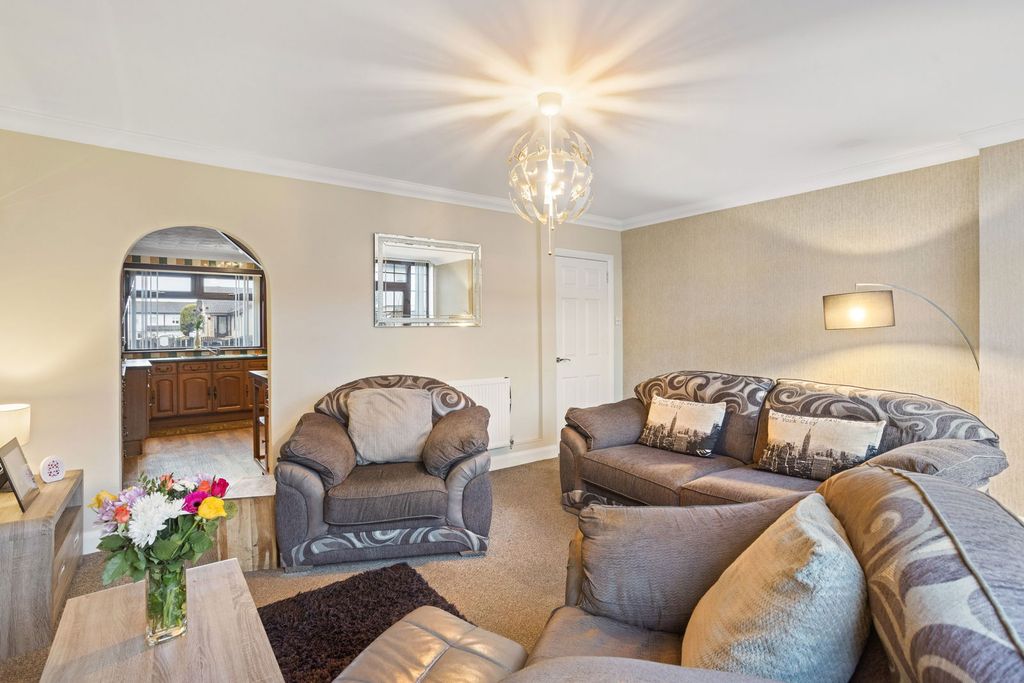 Property photo 3 of 24