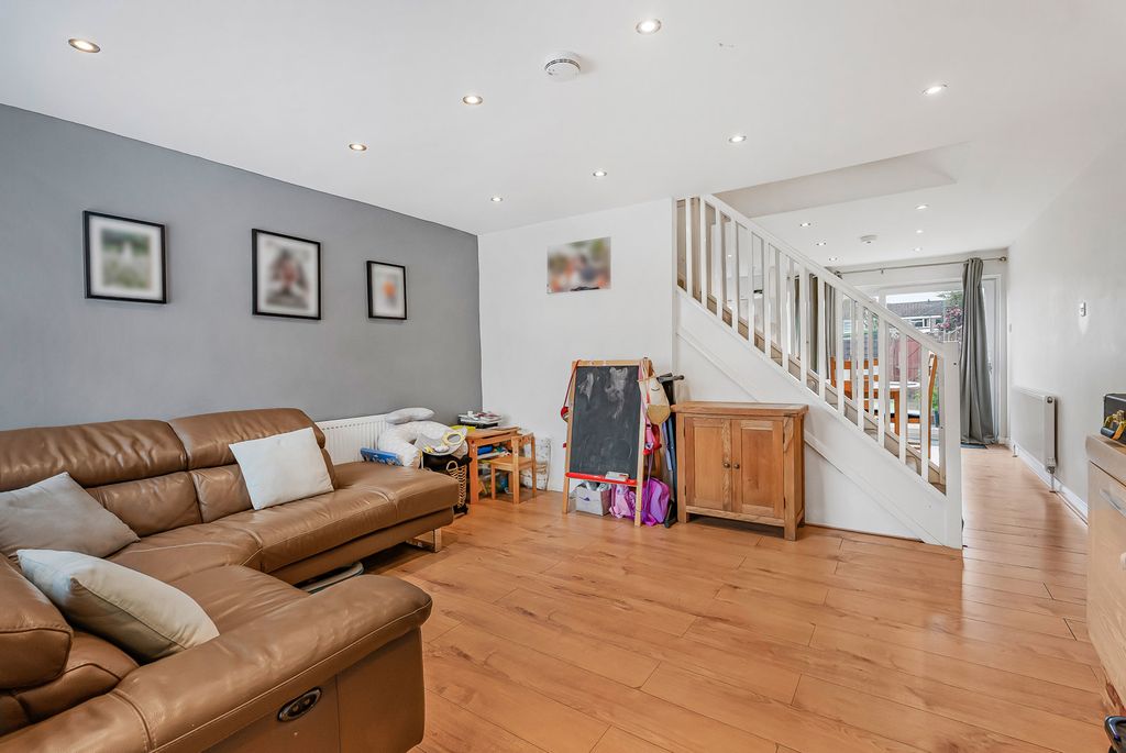 Property photo 2 of 9 Reception Room