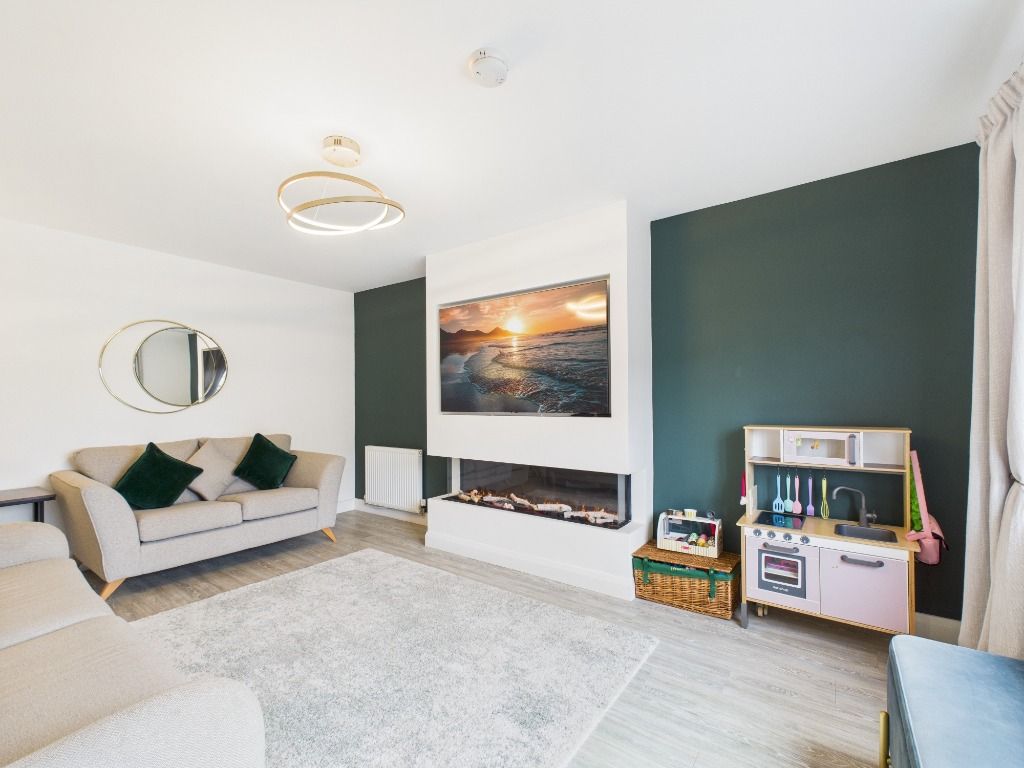 Property photo 2 of 25